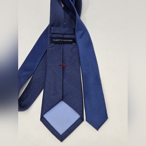 TOMMY HILFIGER NECKTIE LOT OF 2 SILK TIES BLUE POLKA DOT PINK FLAMINGO MEN OS - Picture 9 of 12